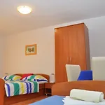 Apartments Ivi