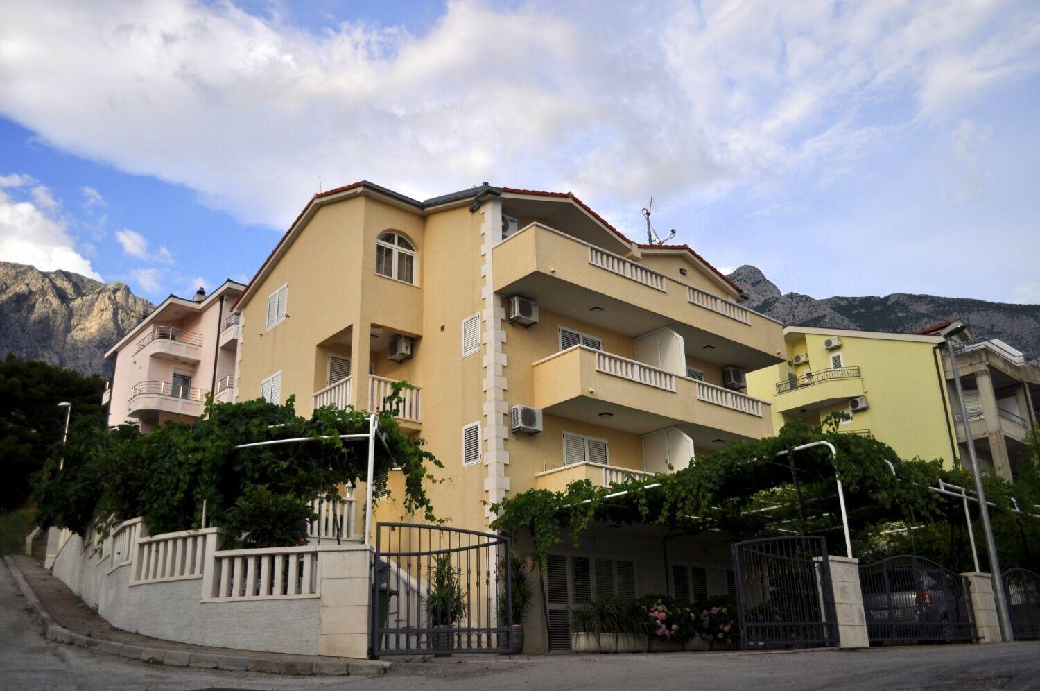 Apartment Ivi