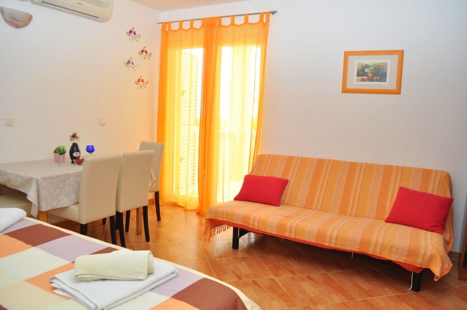 Ivi Apartment Makarska