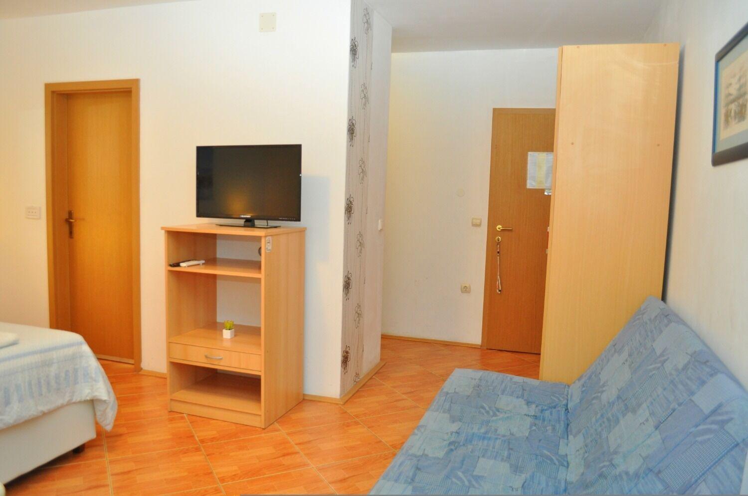 Ivi Apartment *